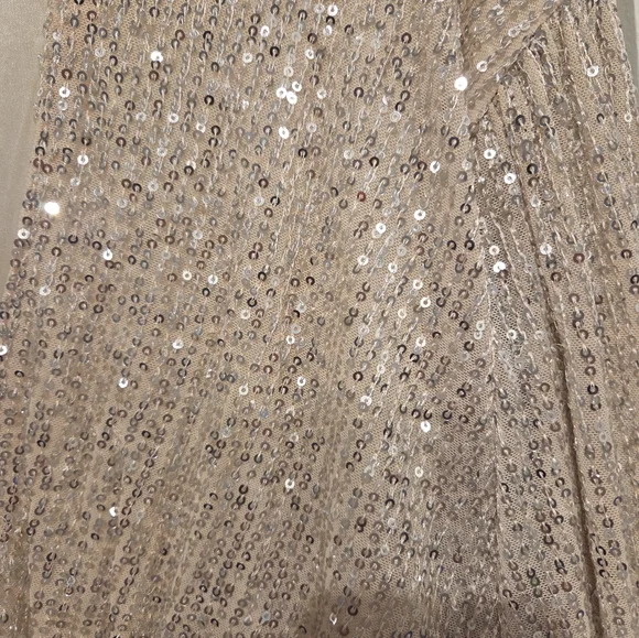 FASHION NOVA DIVINE SHINE SEQUIN ROMPER SIZE MEDIUM NWT - Picture 5 of 9